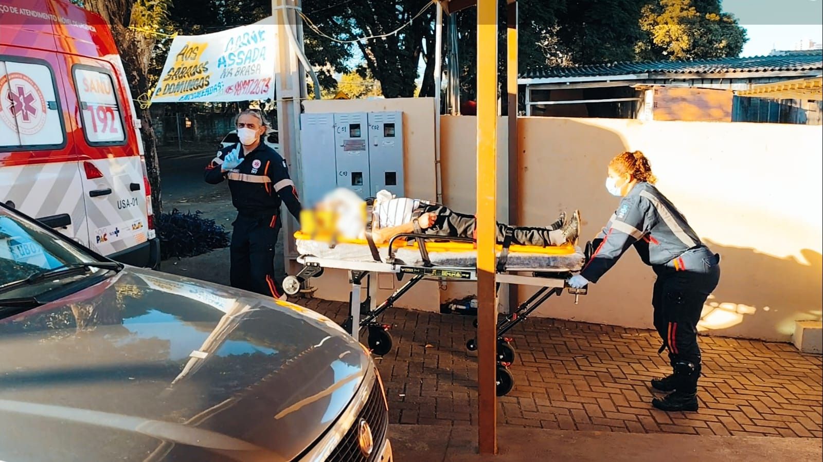 Homem cai, bate a cabeça, apresenta crises convulsivas e é resgatado pelas equipes do SAMU