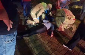 Mulher fica ferida em colisão entre Jeep Compass e Fiat Uno em Cascavel