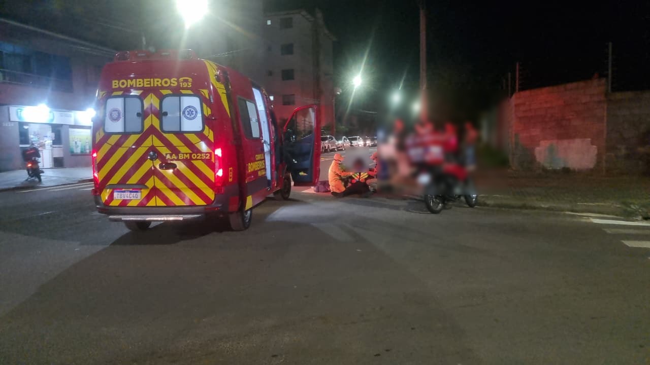 Entregador fica ferido em acidente no Jardim Cristal