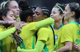 Seleção feminina encara Estados Unidos esta noite em São Paulo