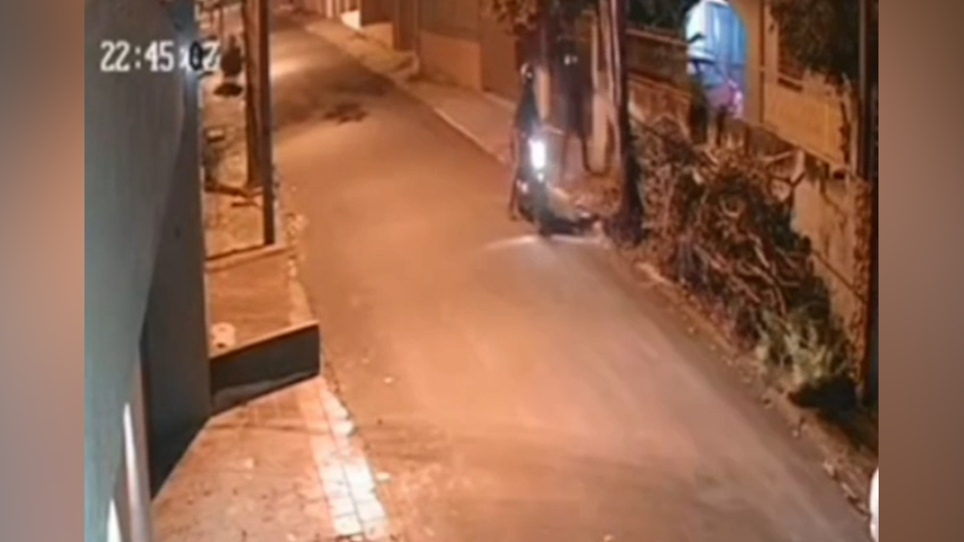 Vídeo mostra dupla executando homem em Foz do Iguaçu