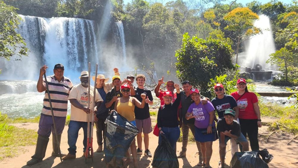 Sem-terra plantam 5 mil mudas na semana do Meio Ambiente Imagem referente a Sem-terra plantam 5 mil mudas na semana do Meio Ambiente