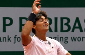 Guto Miguel vence Roland Garros juvenil e se torna 1º brasileiro campeão do torneio