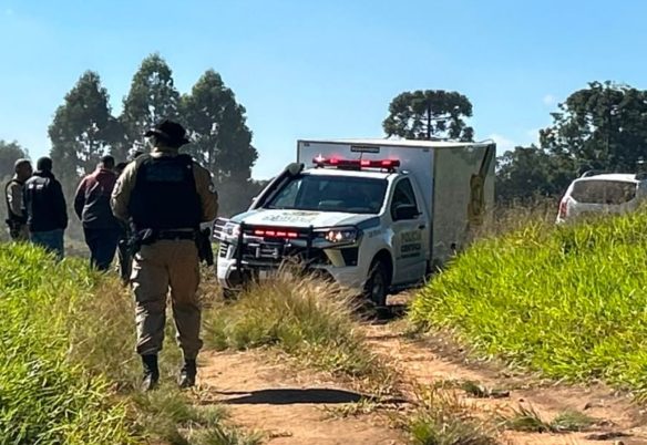 Motoboy é encontrado morto com marcas de tiros na Rodovia do Talco