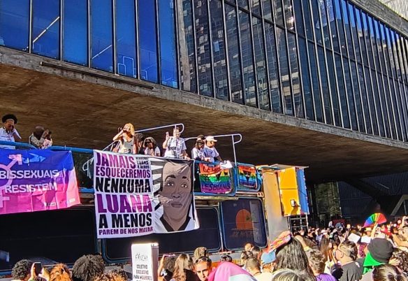 Mulheres lésbicas e bissexuais fazem caminhada em SP contra violência
