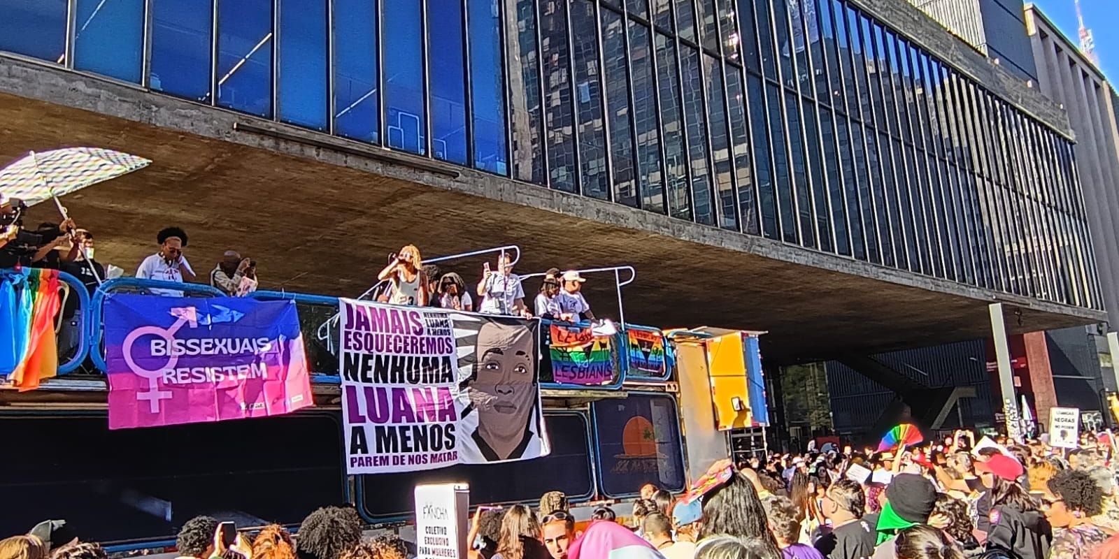 Imagem referente a Mulheres lésbicas e bissexuais fazem caminhada em SP contra violência