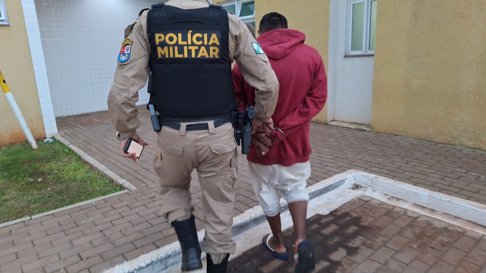 Homem é preso após invadir garagem de veículos no Centro de Cascavel
