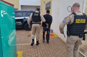 Venezuelano com sinais de embriaguez é detido por agredir a companheira