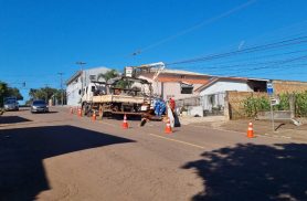 Após acidente que derrubou poste, energia é restabelecida para maioria dos moradores do Parque São Paulo
