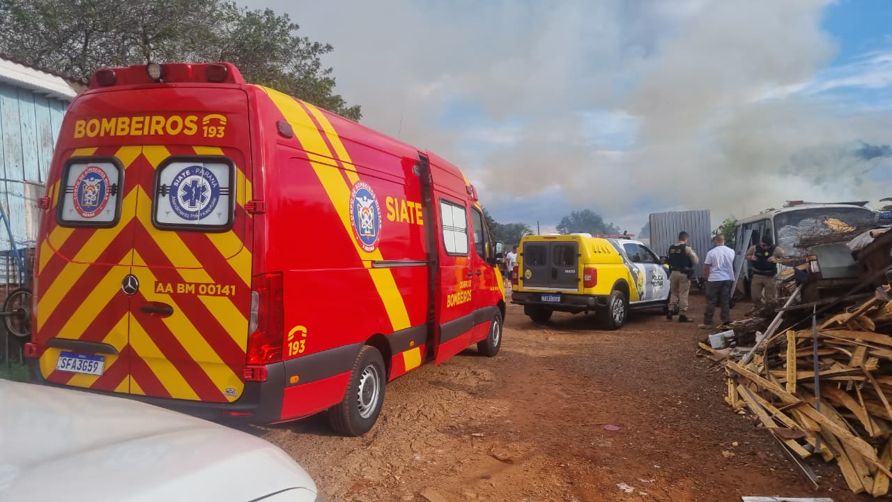 Suspeito é baleado no joelho durante tentativa de assalto em comércio no Cascavel Velho