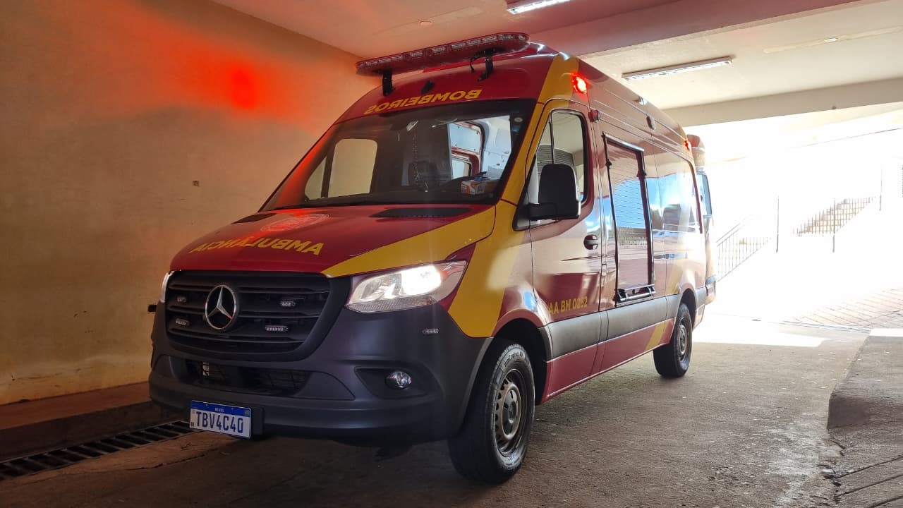 Motociclista fica ferido em colisão com carro no Bairro Santa Cruz