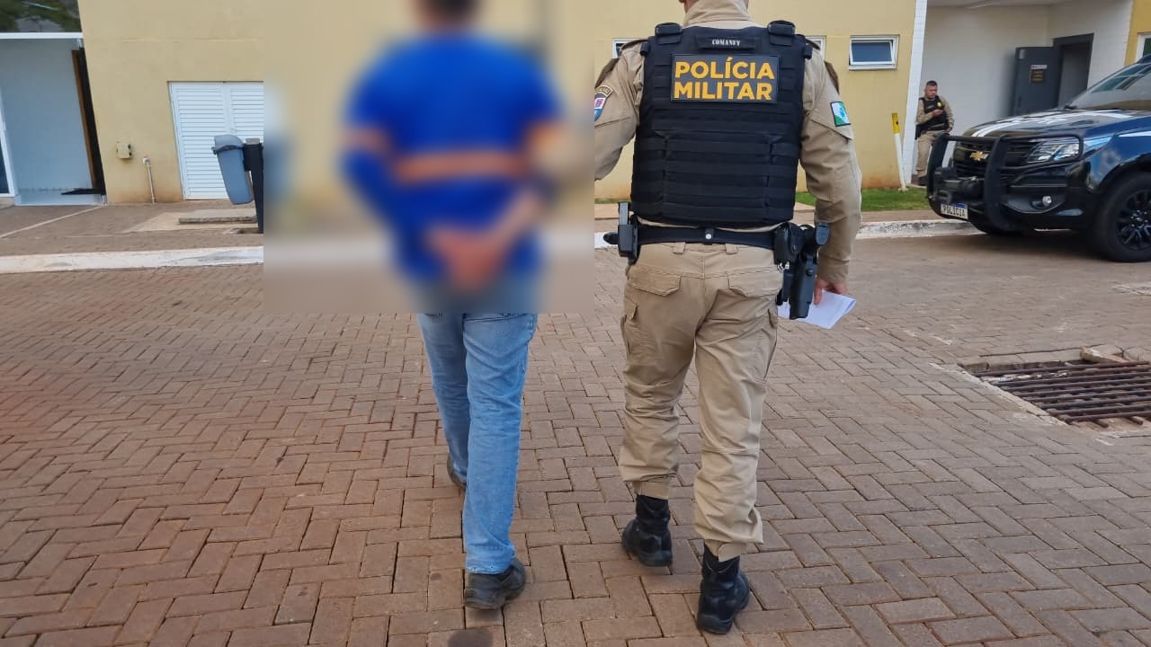 Homem é detido após agredir companheira em discussão motivada por ciúmes em Capitão