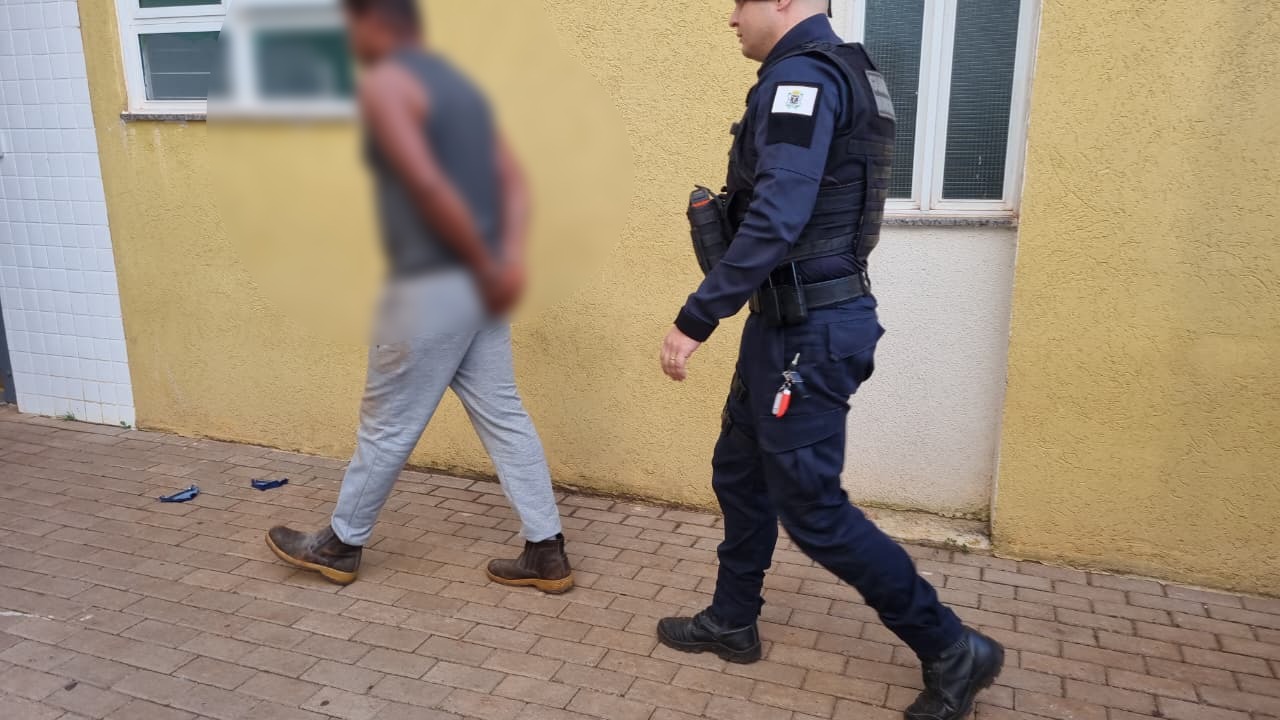 Homem de 34 anos é preso em Cascavel por descumprir medida protetiva contra enteada