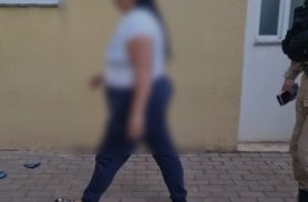 Mãe é detida por violência doméstica contra filha no bairro Interlagos