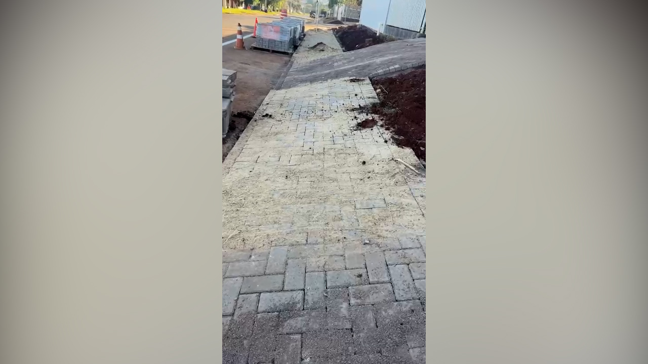 Morador relata problemas de acesso e falta de acessibilidade após obras na Rua Flamboyant, em Cascavel