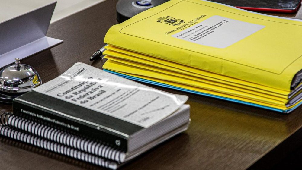 Vereadores de Cascavel votam contas de Paranhos e projetos para assistência social nesta terça-feira Imagem referente a Vereadores de Cascavel votam contas de Paranhos e projetos para assistência social nesta terça-feira