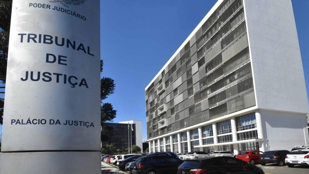 Deputados retiram proteção a familiares de magistrados de projeto do TJPR Imagem referente a Deputados retiram proteção a familiares de magistrados de projeto do TJPR