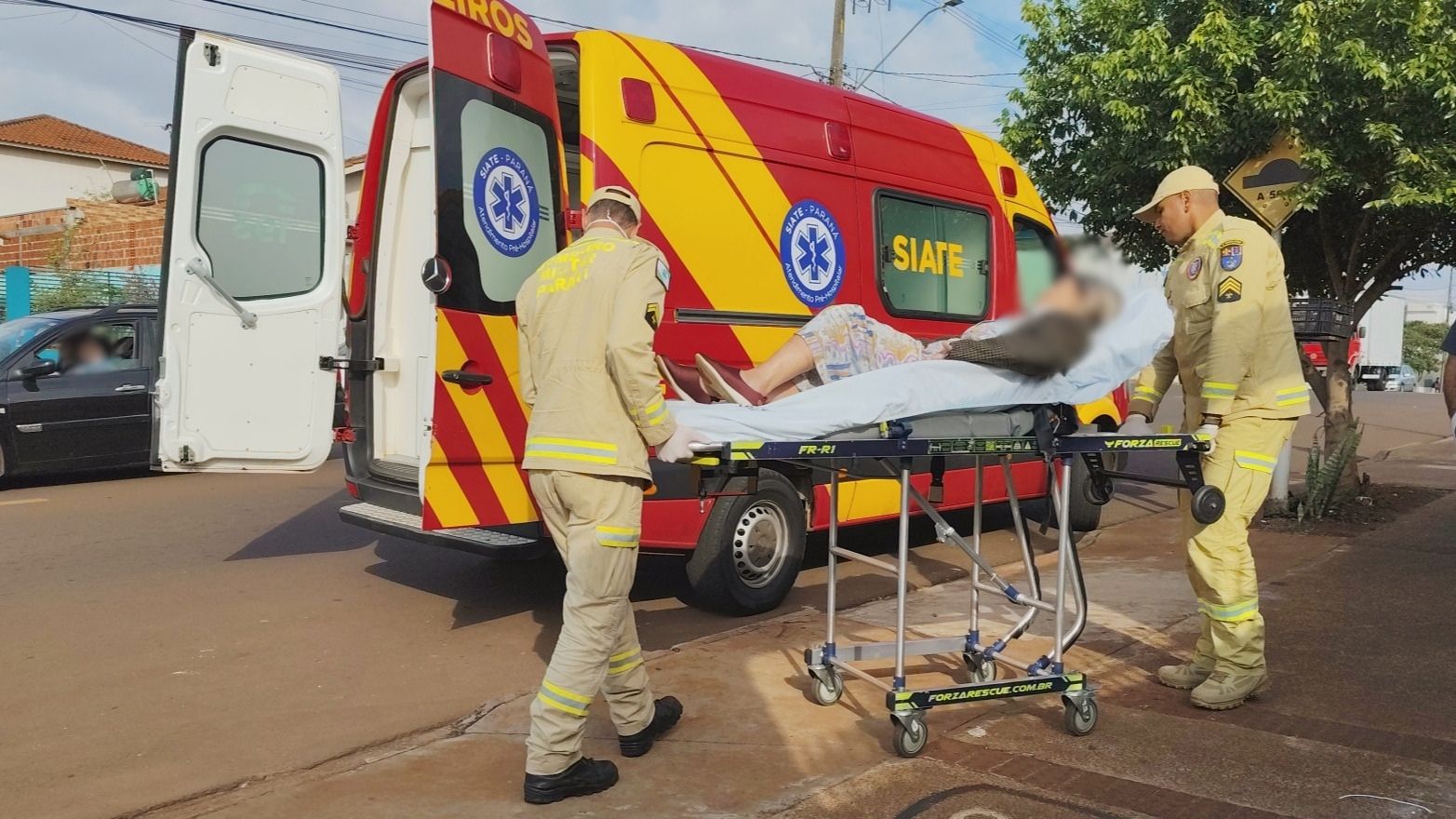 Mulher de 60 anos é socorrida pelo Corpo de Bombeiros no Conjunto Riviera
