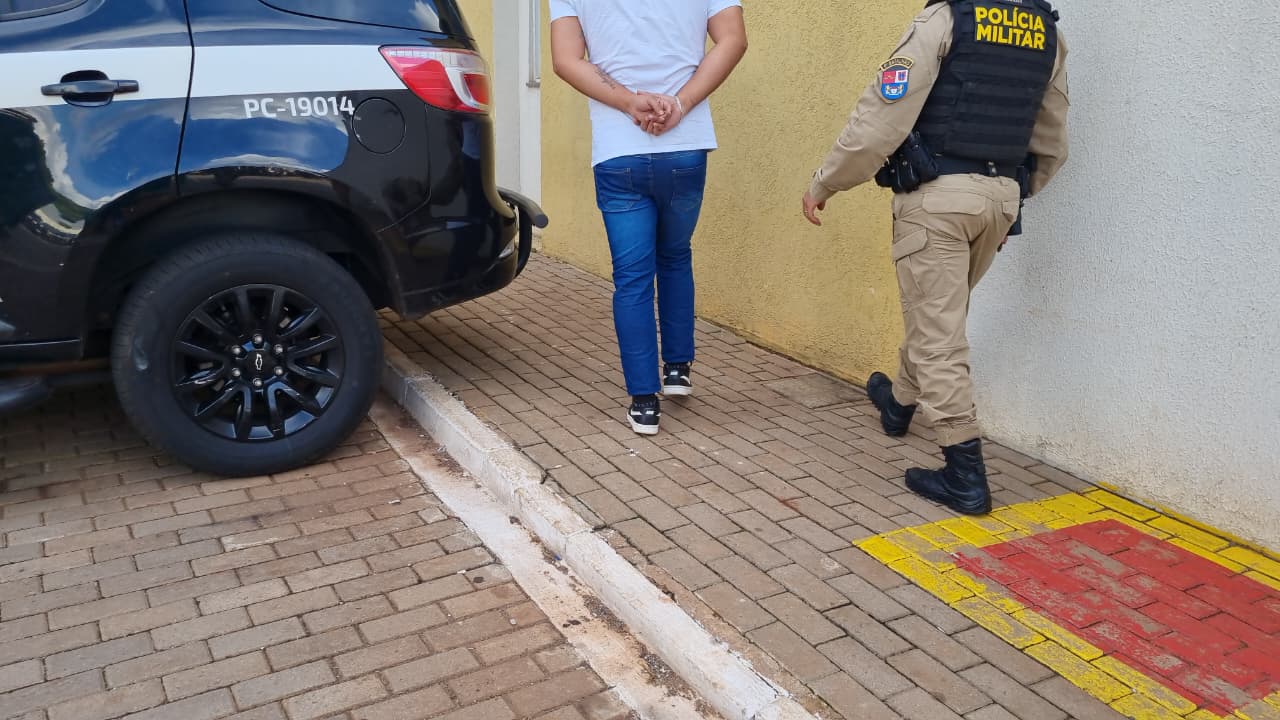 Homem não paga pensão alimentícia e é detido pela PM no Centro