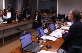 Senadores criticam falta de dados sobre socorro bilionário ao BRB