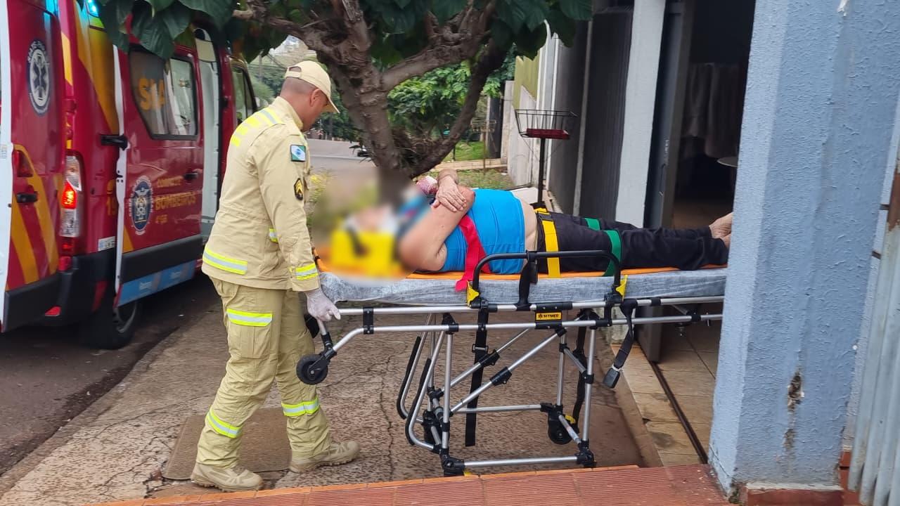 Idoso sofre queda ao tentar trocar lâmpada no Floresta