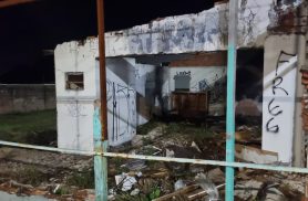 Incêndio atinge casa abandonada na Avenida Brasil