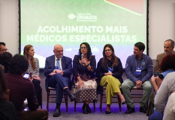 Projeto Mais Médicos Especialistas recebe 50 profissionais no Rio