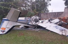 Queda de bimotor deixa dois mortos em Marília, interior de São Paulo