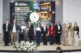 Cascavel sedia etapa estadual de projeto da Anvisa e entrega primeira certificação do Selo de Confiança Sanitária Municipal