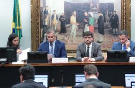 Comissão da Câmara aprova PEC que reduz maioridade penal para 16 anos