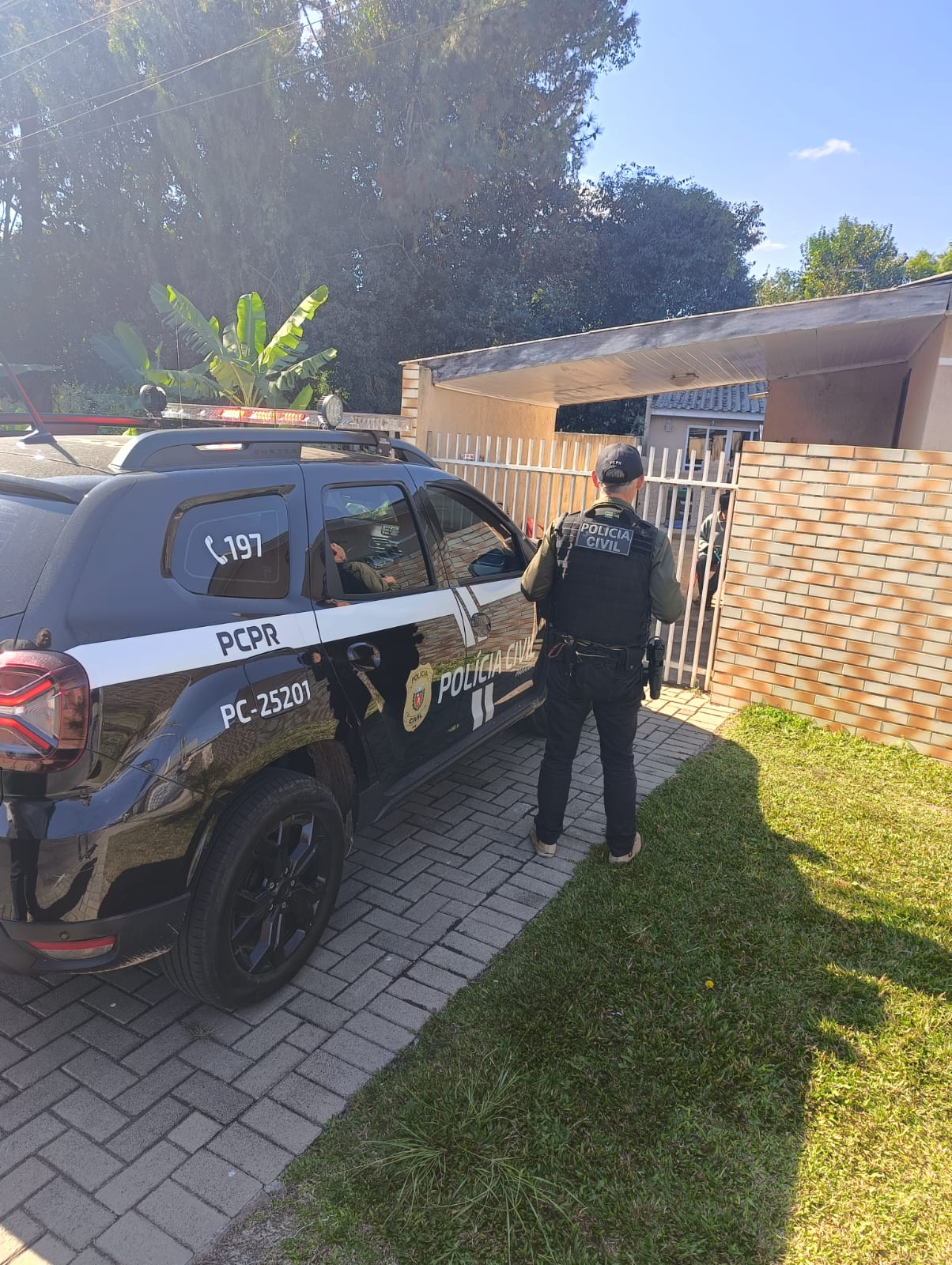 PCPR prende dois homens por golpe contra idosos em Curitiba Imagem relativa a PCPR prende dois homens por golpe contra idosos em Curitiba