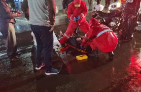 Motociclista sem CNH fica ferido em acidente entre carro e moto na Avenida Brasil