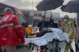 Jovem de 18 anos sofre queda em calçada molhada e é socorrida pelo Siate em Cascavel