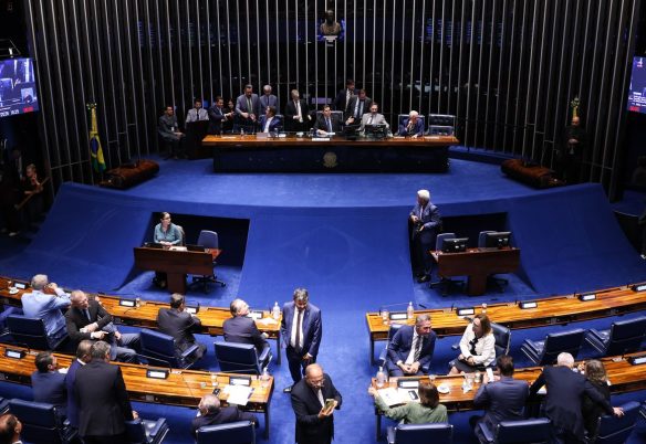 Alcolumbre trava tramitação da PEC do fim da 6x1 no Senado