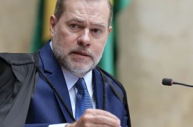 Toffoli vota para conceder 60 dias para big techs implementarem regras