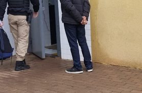 Estudante estoura bombinha dentro do colégio e caso vai parar na delegacia