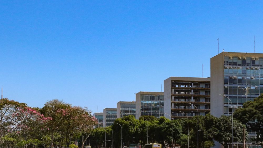 Governo autoriza mais 85 nomeações de aprovados em concursos Imagem referente a Governo autoriza mais 85 nomeações de aprovados em concursos