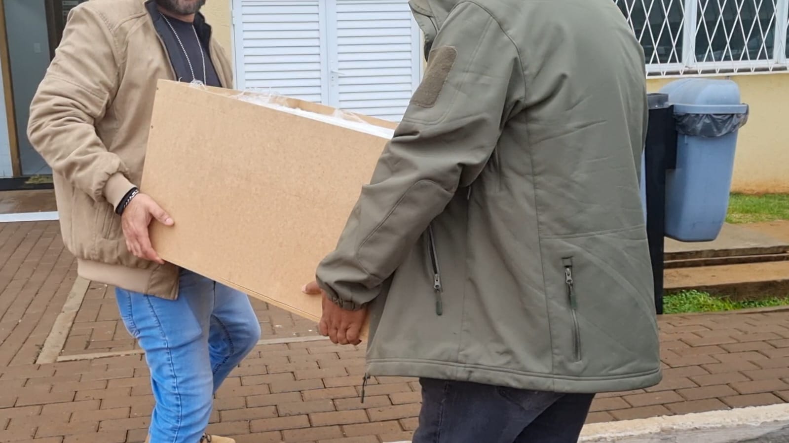 Após operação ontem, PC analisa celular, descobre transporte de droga e intercepta carga em transportadora