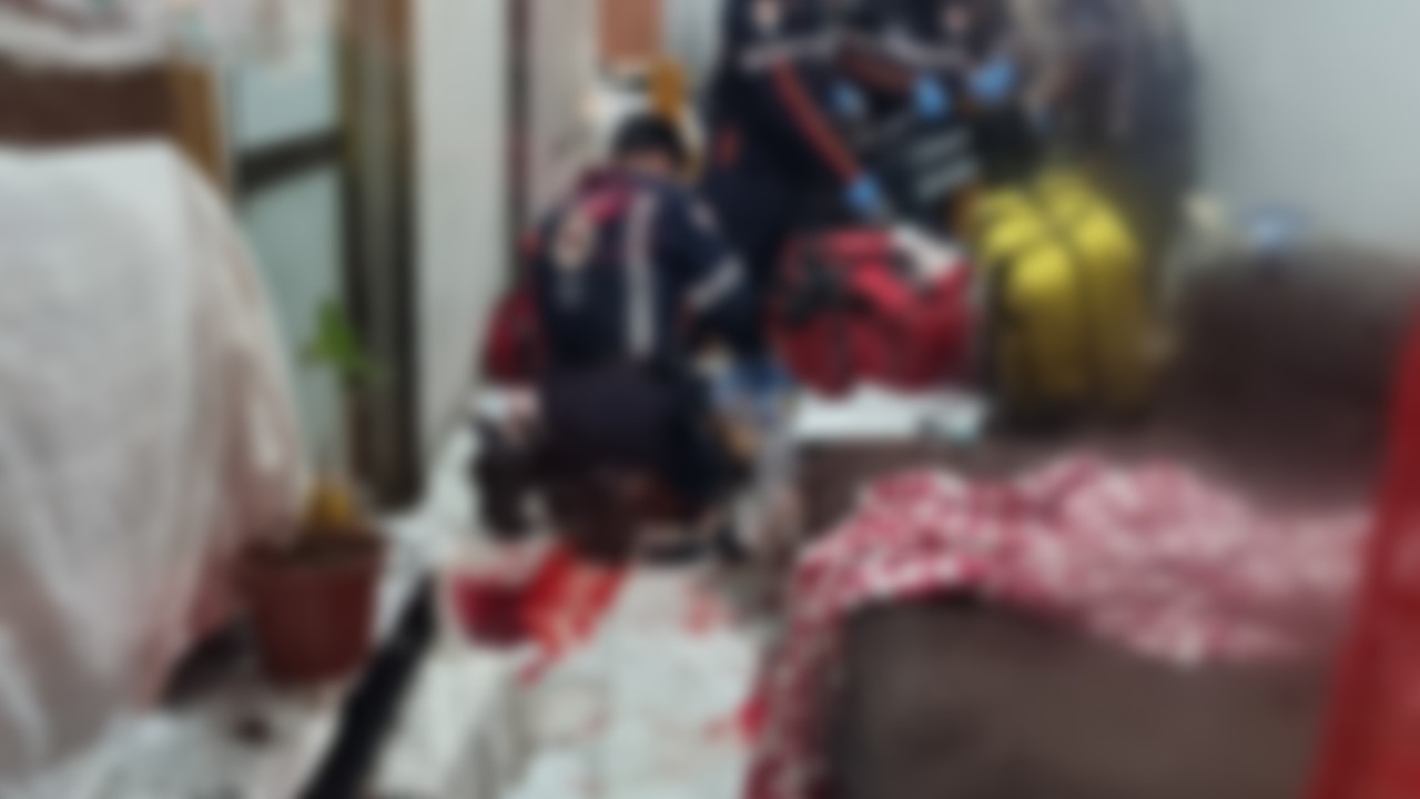Cena de terror em casa: jovem é encontrado inconsciente ao lado de poça de sangue no Cascavel Velho