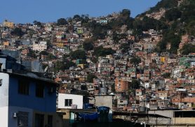Projeto de turismo em favelas do Rio prepara rota especial para a Copa