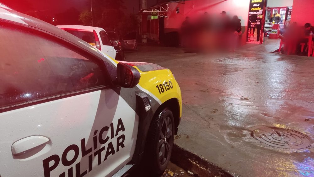 Veículo com débitos é recolhido ao pátio durante fiscalização da Polícia Militar em Santa Tereza do Oeste Imagem referente a Veículo com débitos é recolhido ao pátio durante fiscalização da Polícia Militar em Santa Tereza do Oeste