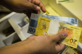 INPC, inflação usada para reajustar salários, soma 4,42% em 12 meses