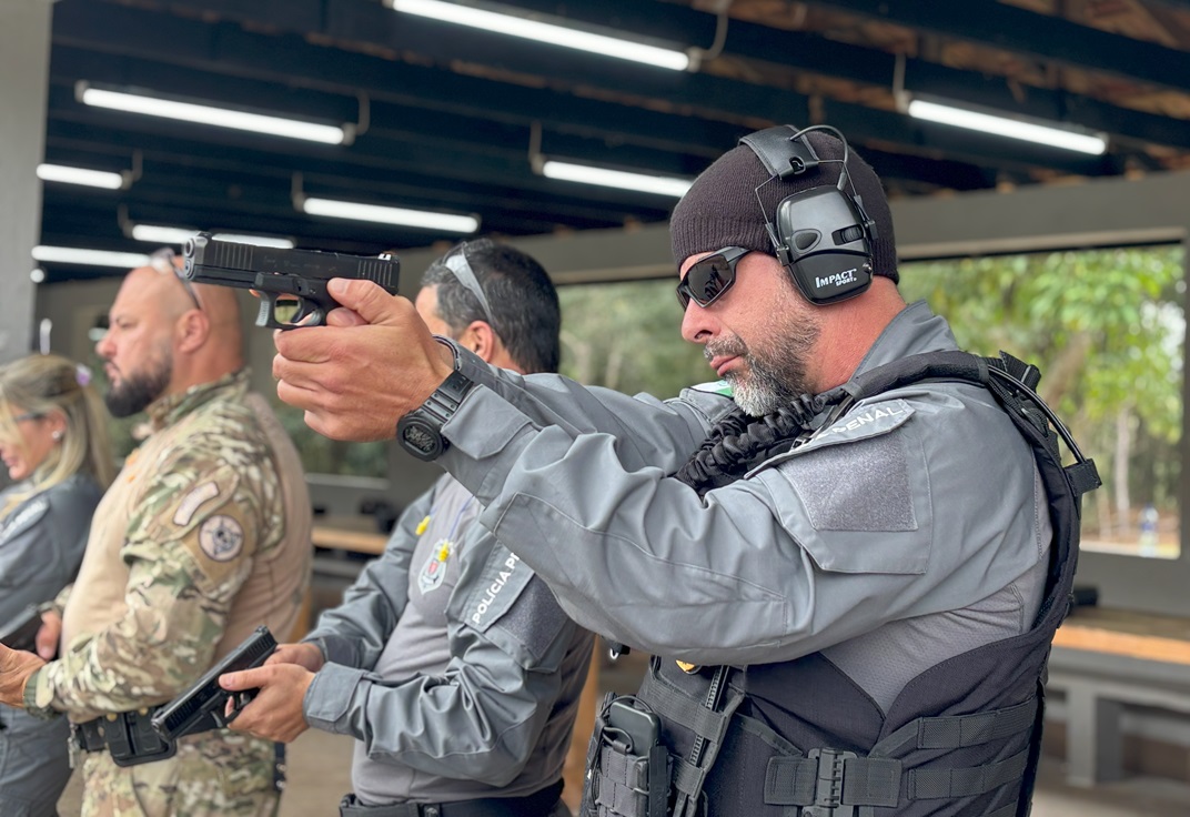 Imagem referente a Polícia Penal do Paraná capacita 773 servidores para o uso de novas pistolas Glock G17