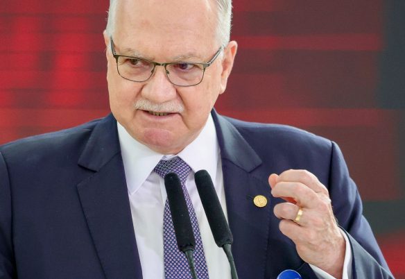 Fachin defende STF após Itália apontar parcialidade no caso Zambelli