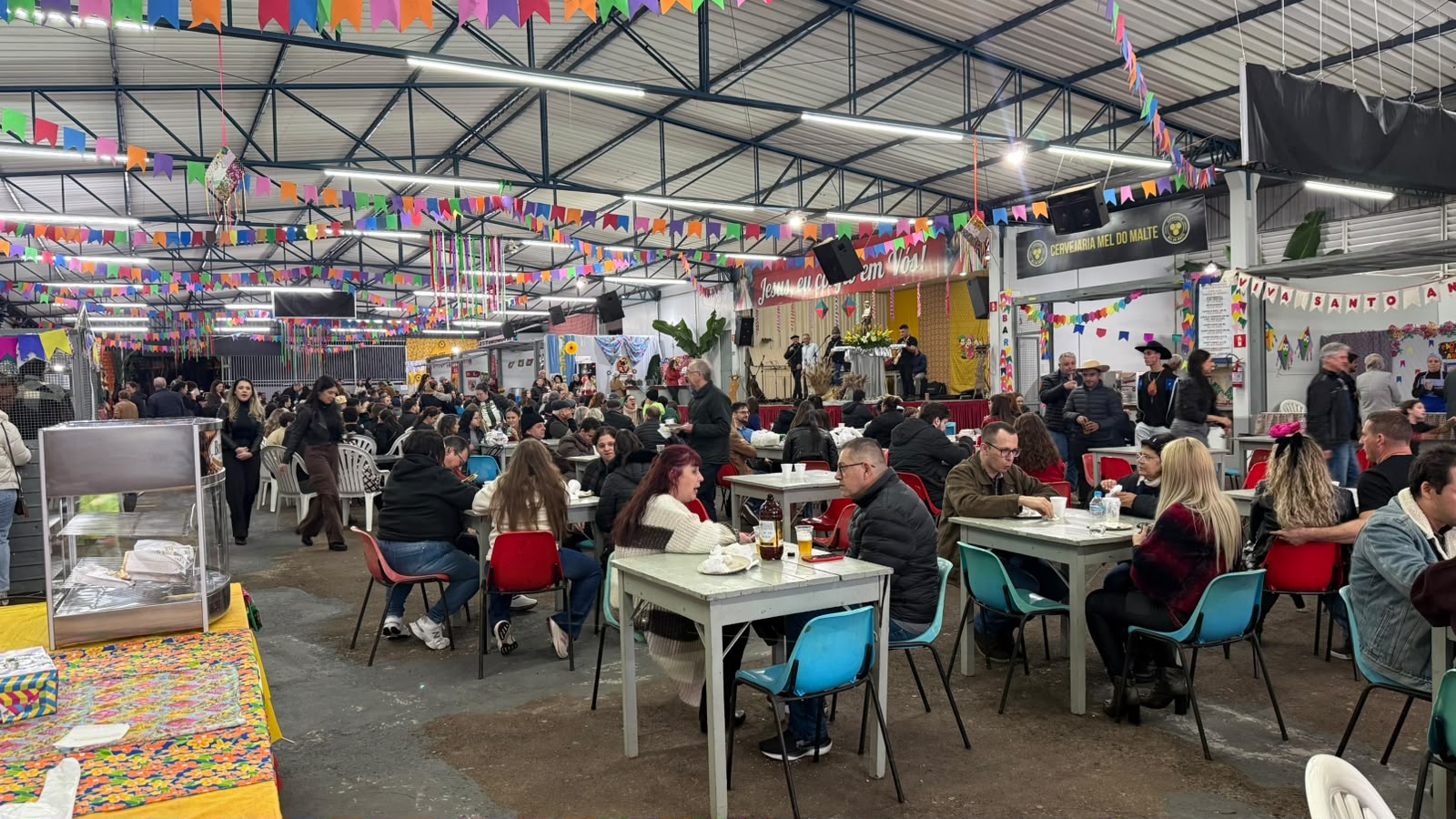 Festa de Santo Antônio abre programação com comidas típicas e celebrações