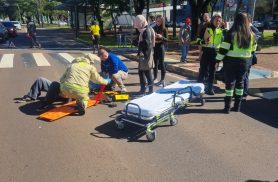 Jovem de 19 anos fica ferido em acidente entre autopropelido elétrico e Hyundai Creta