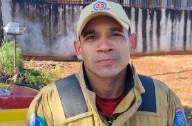 Casa já estava tomada pelo fogo quando as equipes chegaram, relata oficial dos Bombeiros