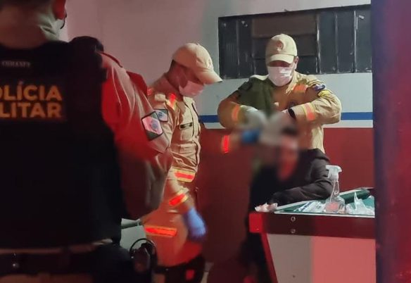 Homem é agredido com taco de sinuca em briga de bar na Avenida Corbélia