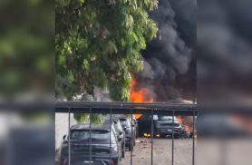 Incêndio após queda de helicópteros destrói cerca de 20 carros elétricos; veja vídeo