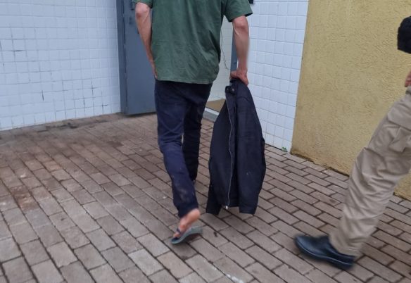 Após discussão, homem ameaça e passa 'fio da faca' no pescoço da companheira e acaba detido